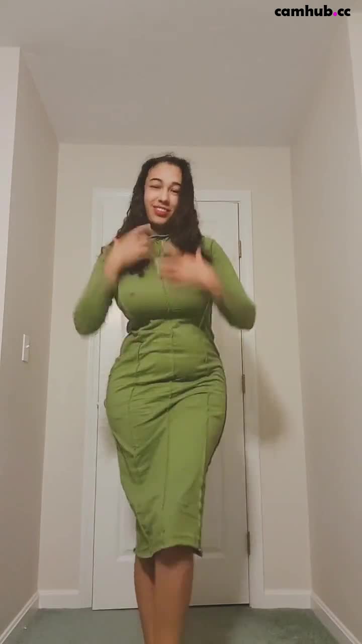 Performer Bunni Buns - Sexy Green Dress, # 1 Porn Archive - ePornREC