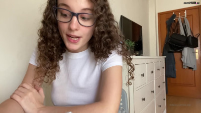 Love Lilah onlyfans 22-10-2024 play with small dildo