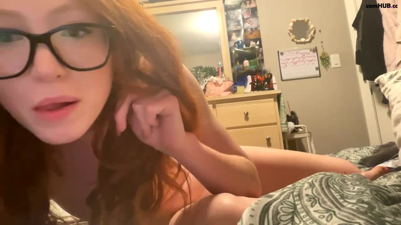 Performer Redgingersnapz Chaturbate 8-Feb-2025 spread her legs in front of the camera, # 1 Porn Archive - ePornREC